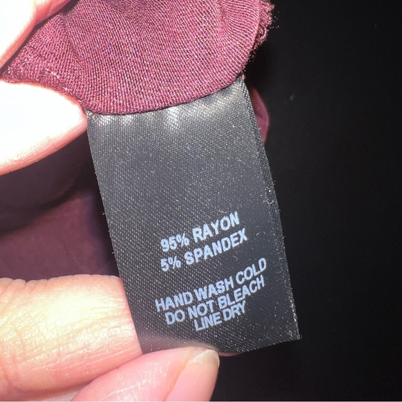 Lulu’s Kiss and Tell Burgundy Long Sleeve Draped Back Dress Size Medium EUC - Picture 8 of 9